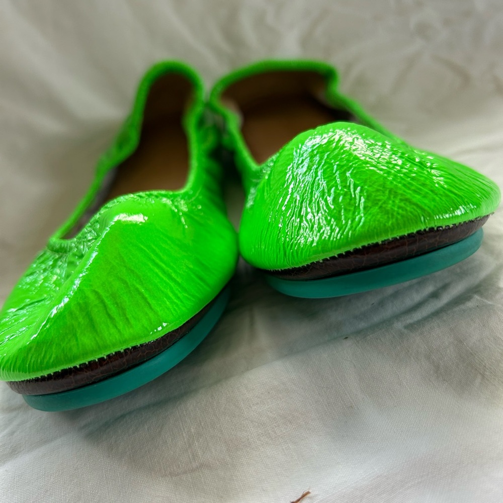 Tieks by Gavrieli- Neon Green - size 9 - Picture 5 of 5